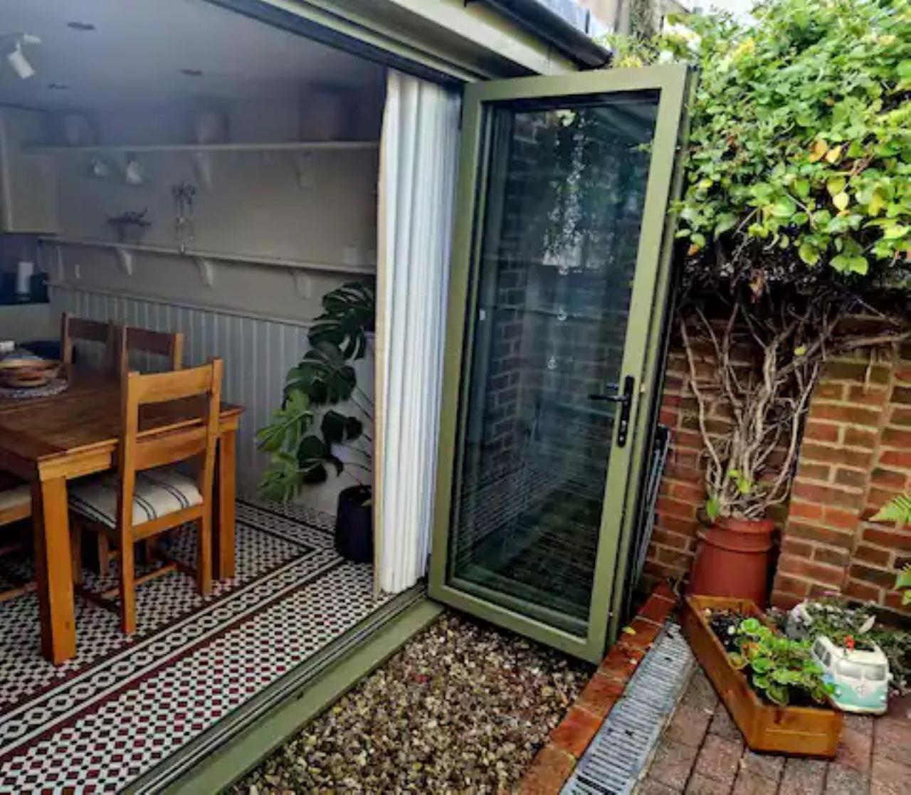 Jackdaw Cottage-Beautiful Cottage, Town Centre Wimborne Minster Exterior foto